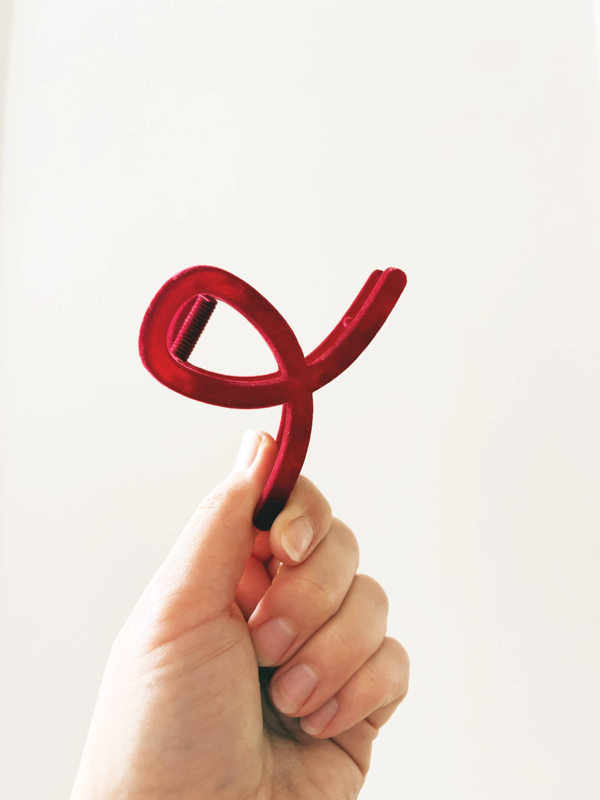 Kitten Claws Clips - Wholesale Hair Clip - Women's - Velvet Flocked Loop Claw Clip0