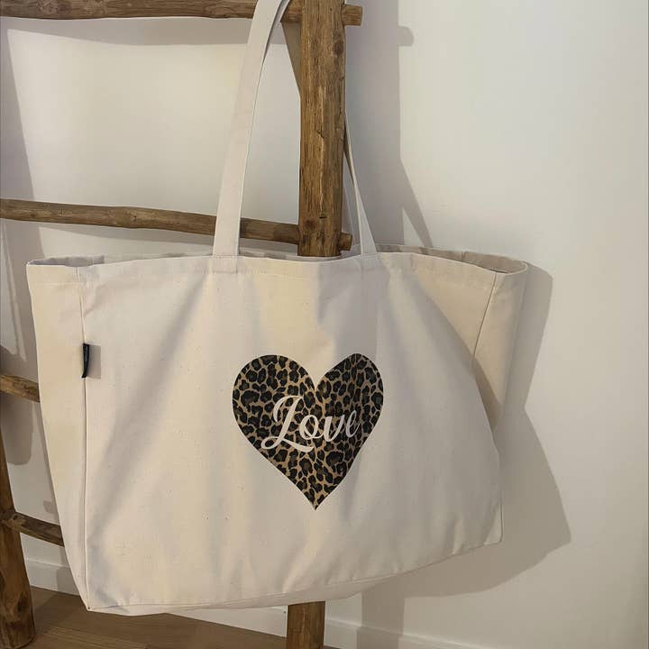 Maxi Tote Bag "LOVE" -Léopard- Série Limitée pour la vente par Marcel & Lily