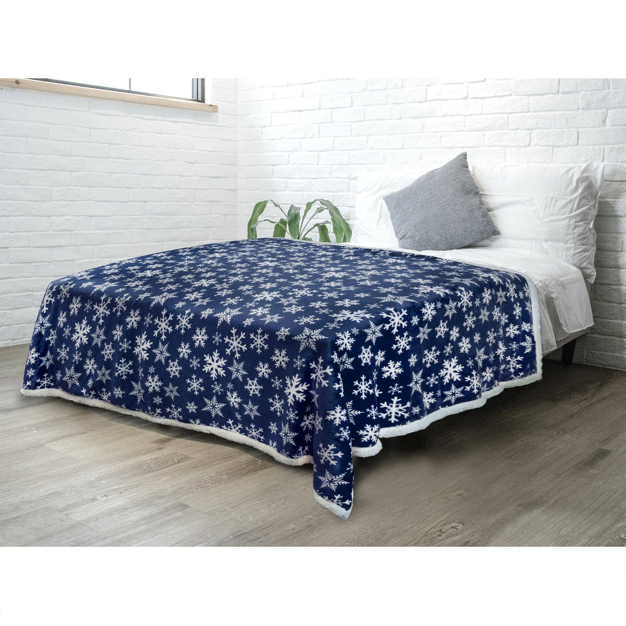 Pavilia - Vente Plaids - Plaid sherpa de Noël réversible5