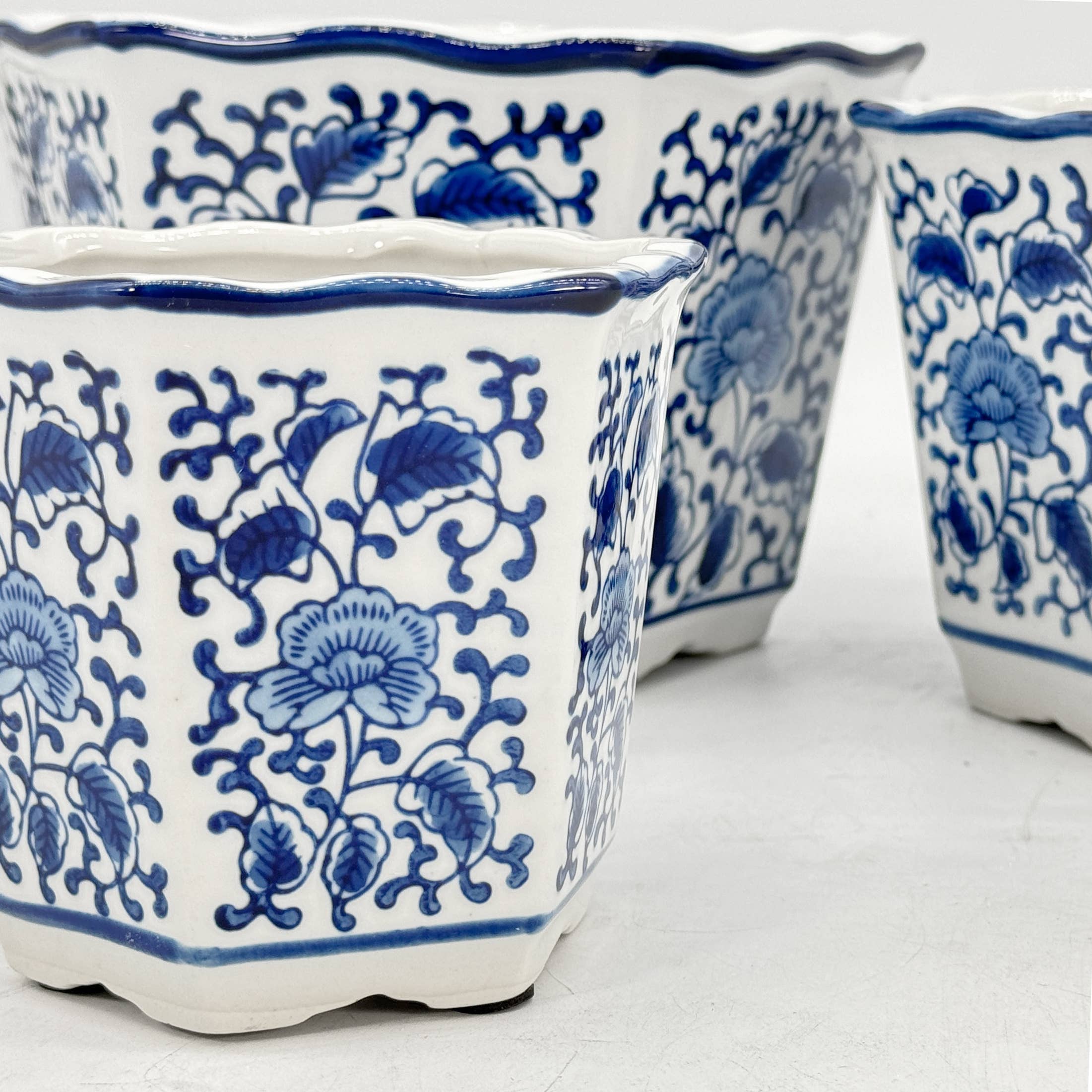 Galt International Company – Vaso de plantas por atacado – Conjunto de 3 - 
Conjunto de vasos de cerâmica Chinoiserie de 4,5"/6"/8"21