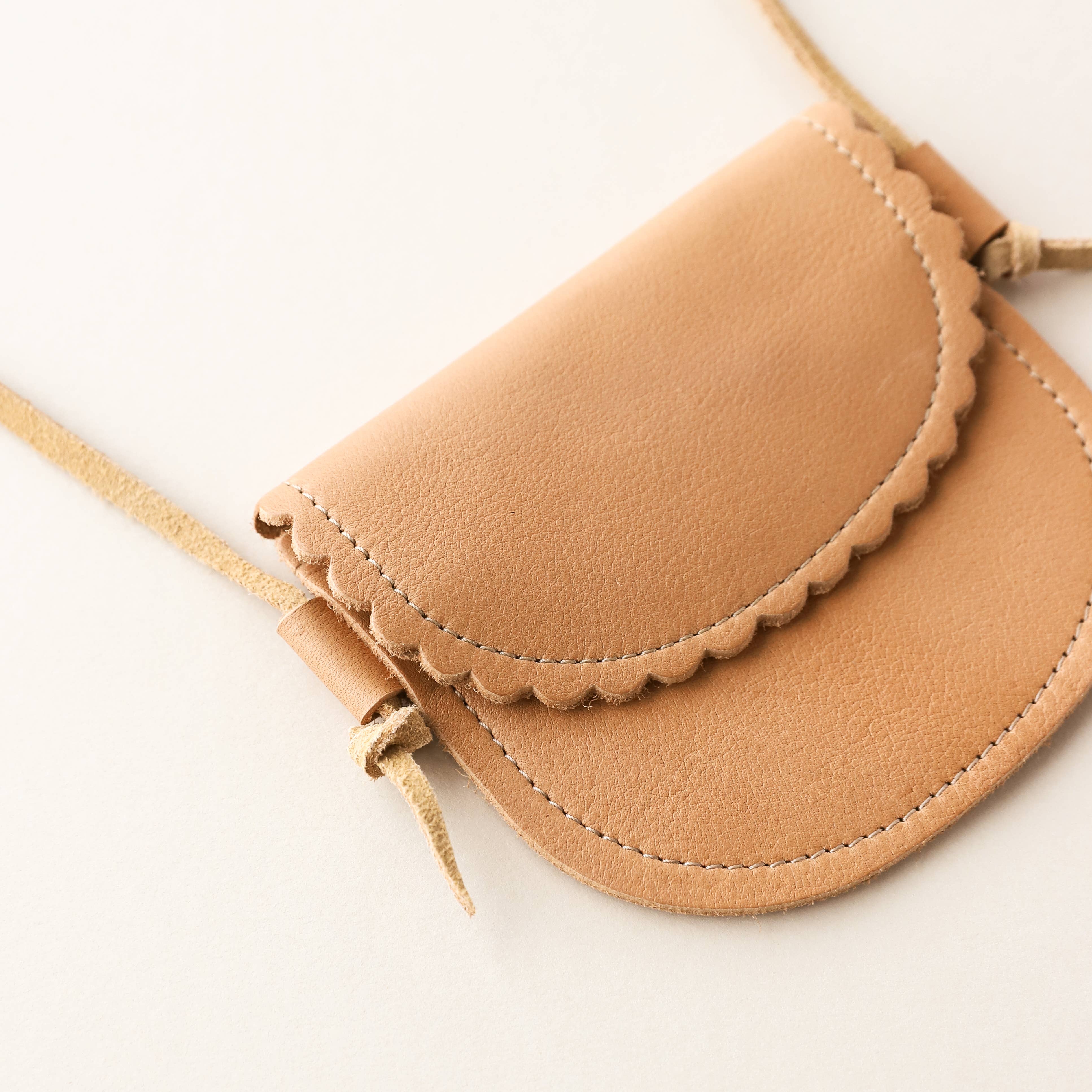 Sun & Lace - Wholesale Crossbody Bag - Kids - Little Girl Scalloped Leather Purse in Caramel2