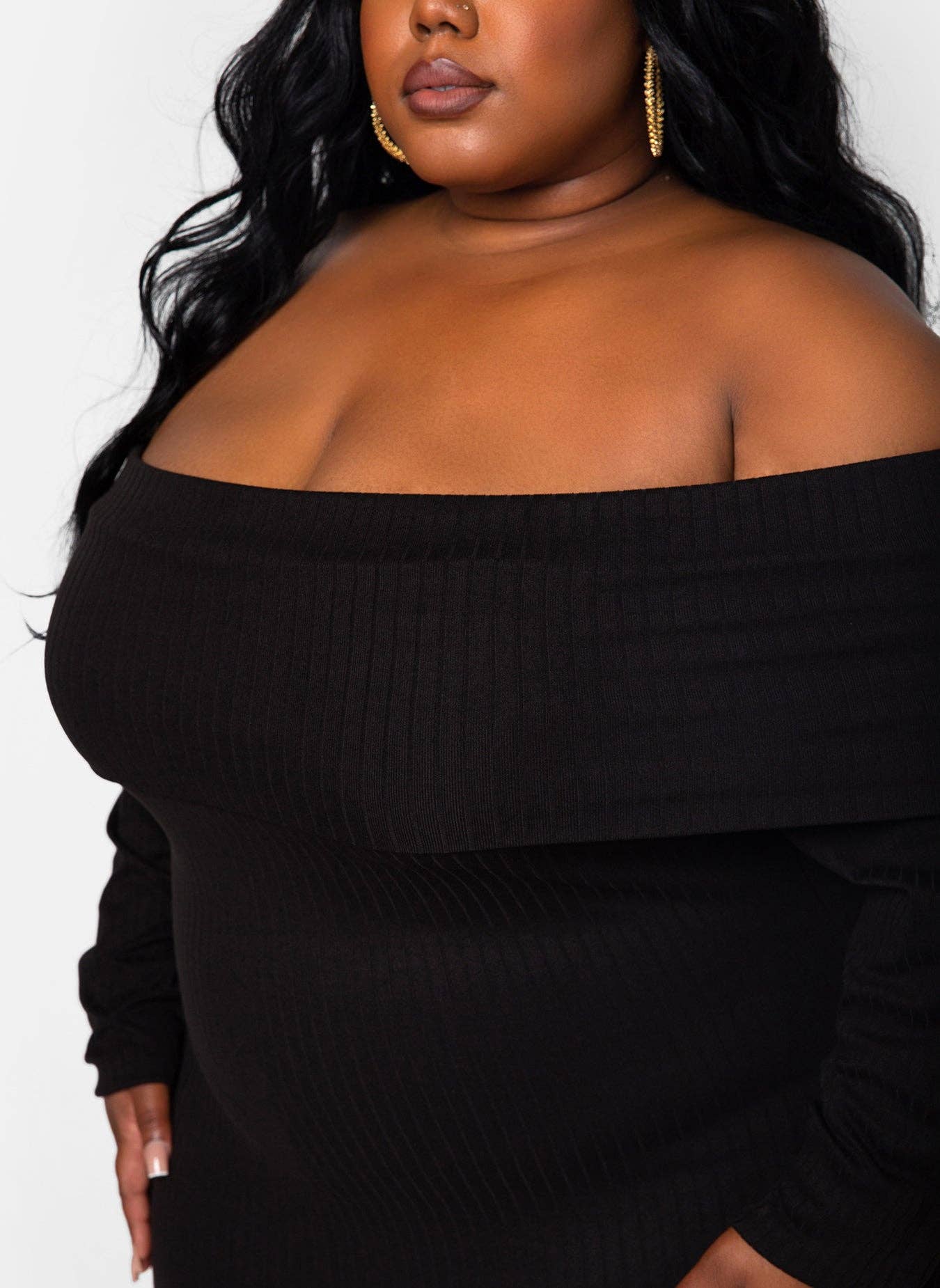 Schwarz GiGi Geripptes Schulterfreies Maxi-Bodycon-Kleid für den Großhandel auf Faire2