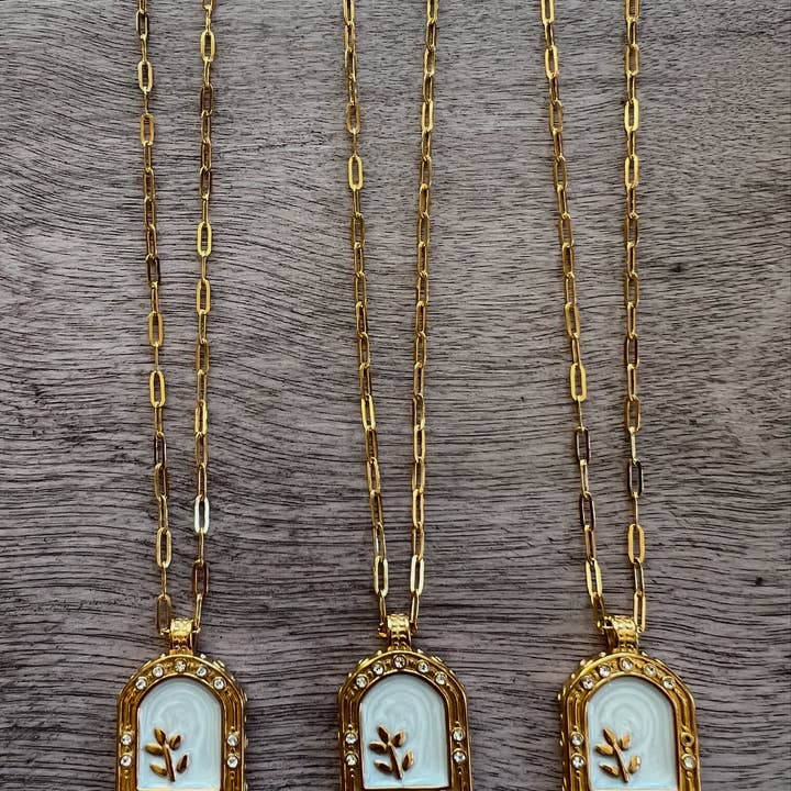 Chasing Cherubs - Wholesale Pendant/Charm Necklace - Framed2