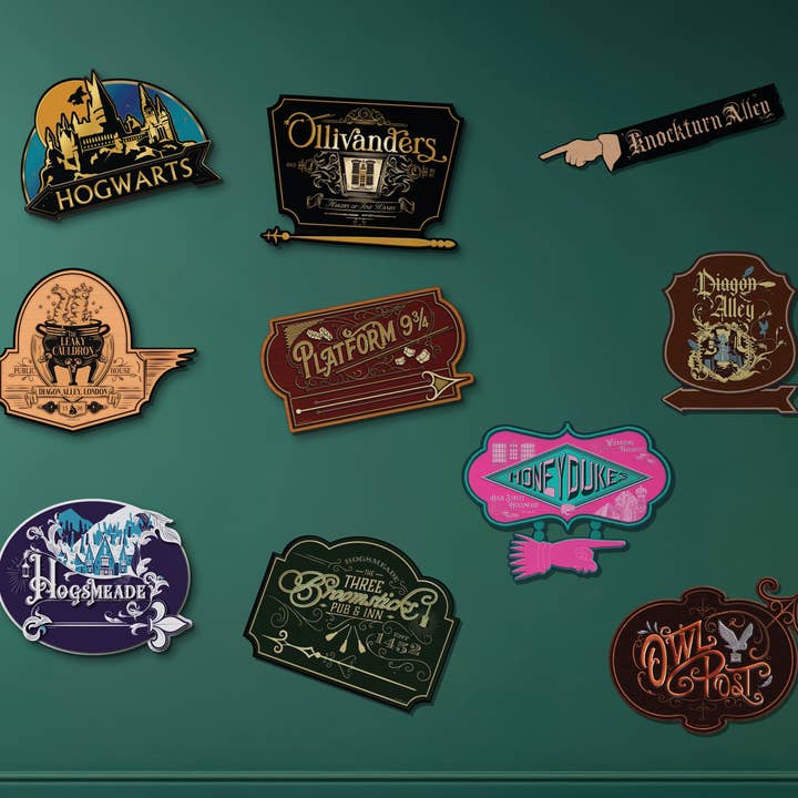 Conquest Journals - Wholesale Sign - Harry Potter Directional Signs (12-Piece 10 Signs & 2 Posts)10