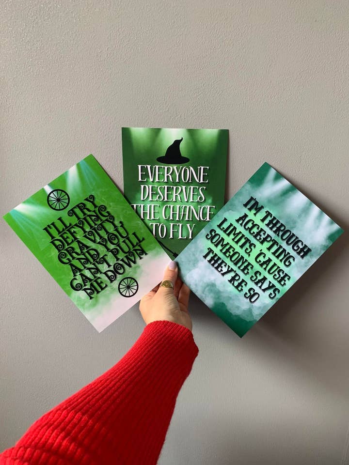 Láminas murales con letras de canciones de Wicked Musical Defying Gravity para venta al por mayor de Printicole