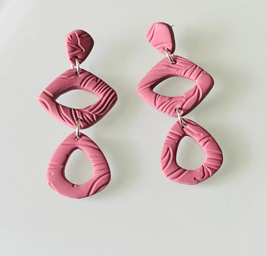 Kris Lucie - Wholesale Dangle Earrings - Mauve Dangle Earrings1