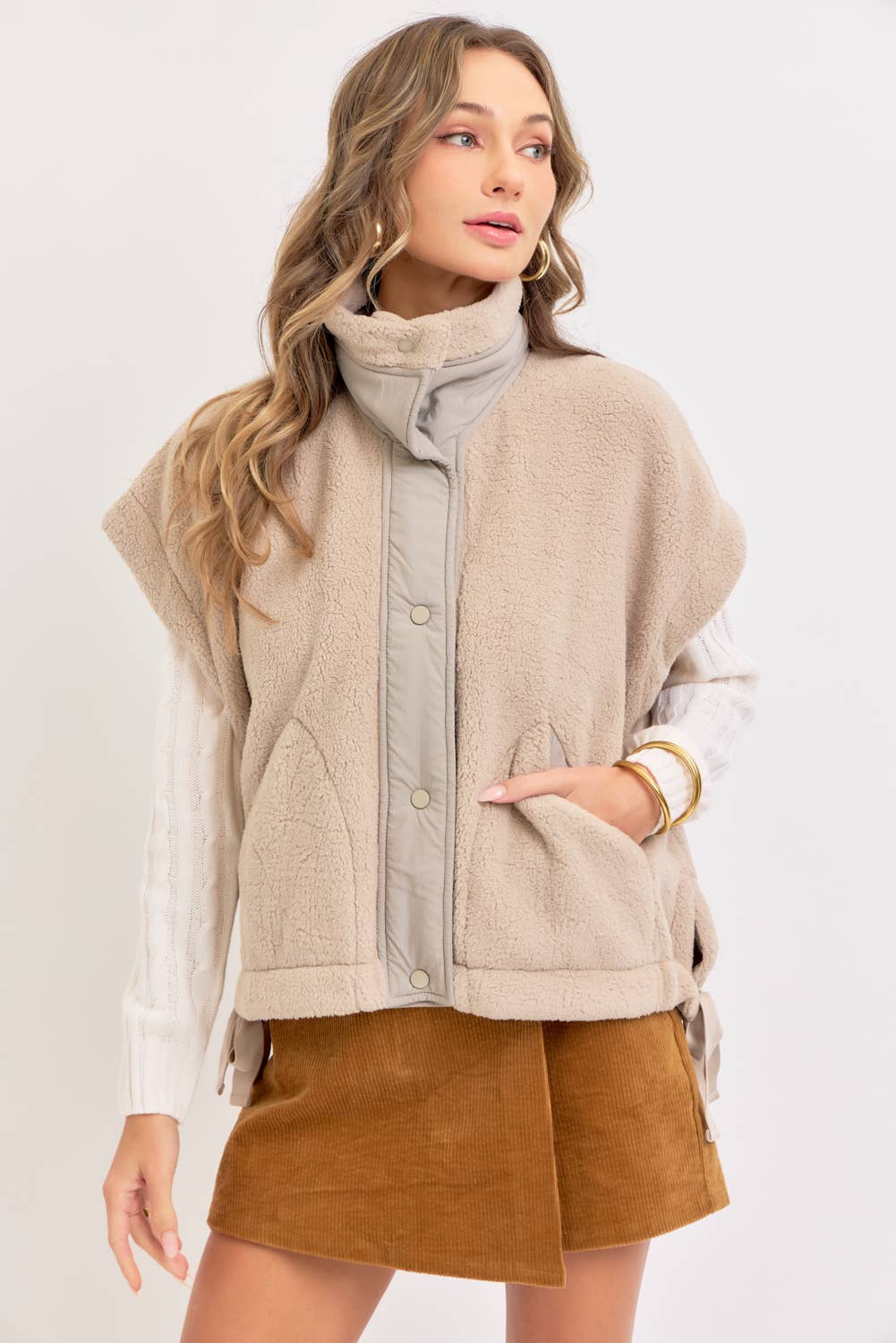 Sweet Lovely by Jen - Wholesale Outerwear Vest - Women's - OVERSIZED FLEECE VEST41