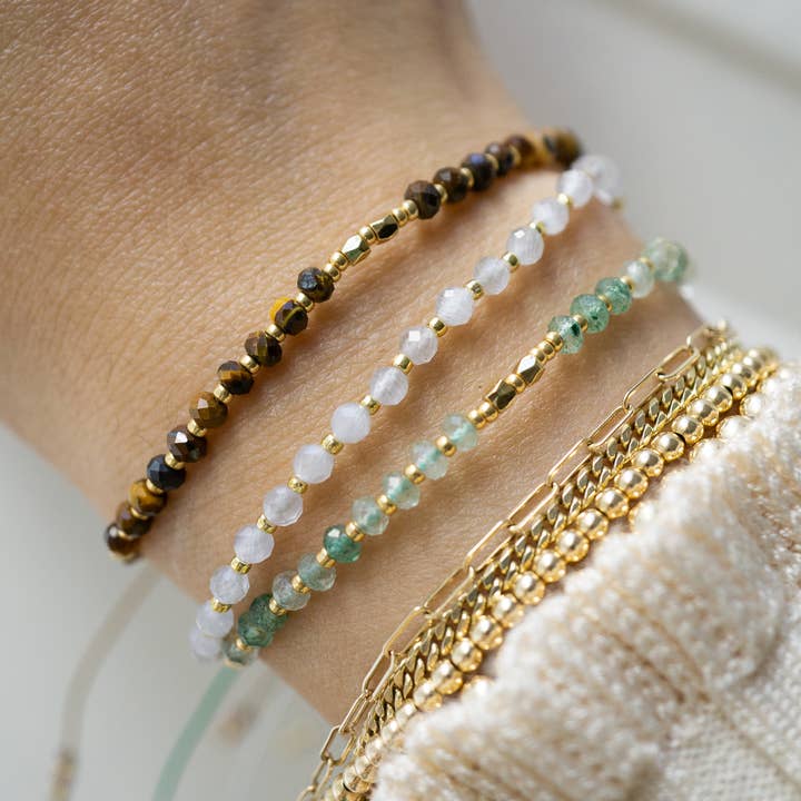 Kindred Row - Wholesale Beaded Bracelet - Green Aventurine Healing Gemstone Stacking Bracelet