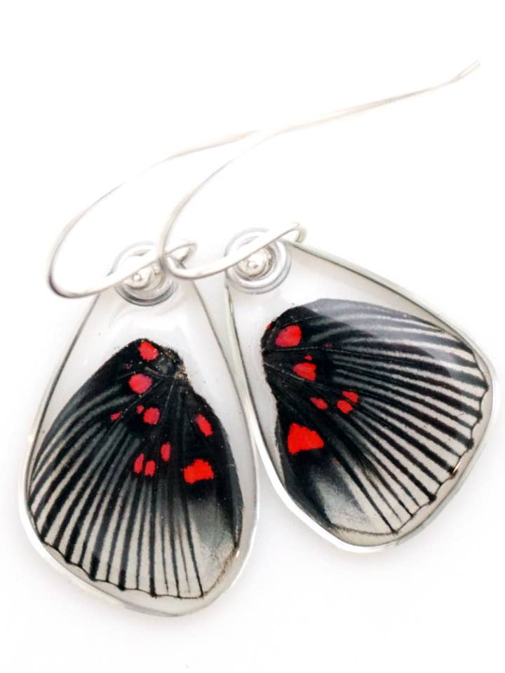 0630 Brincos de borboleta, marca de metal pontilhada rosa, asas inferiores por atacado de Wingstitution