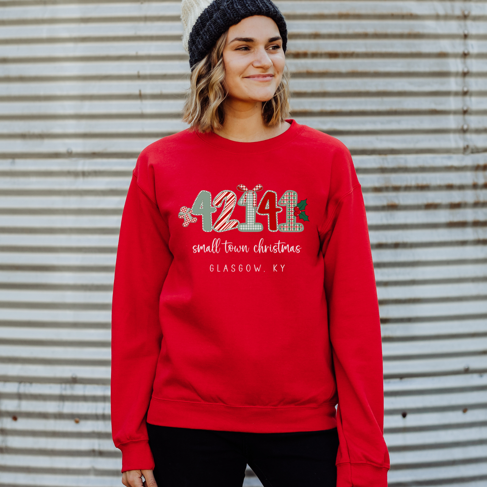 Scripted Pearl - Vente Sweat-shirt à imprimés – femme - Sweatshirt de Noël personnalisé avec graphique de petite ville.6
