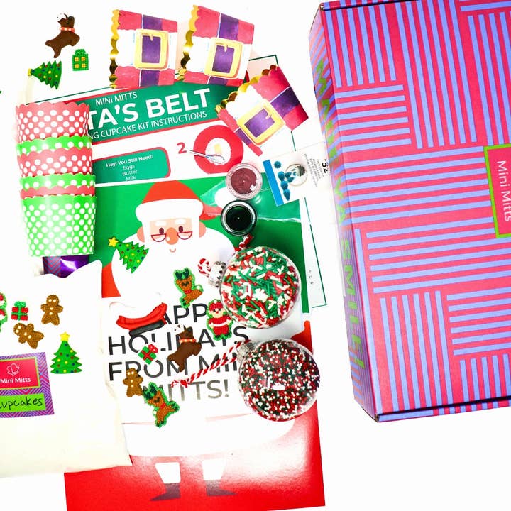 Julemandens bæltespænde Busting Cupcake Bagesæt for engroshandel hos Mini Mitts Kids Baking Kits