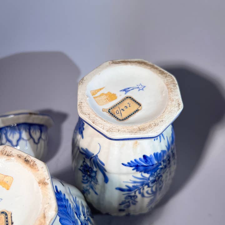 DADA Novecento - Vendita all'ingrosso Vasi - Coppia Di Vasi Albarelli In Ceramica Di Bassano