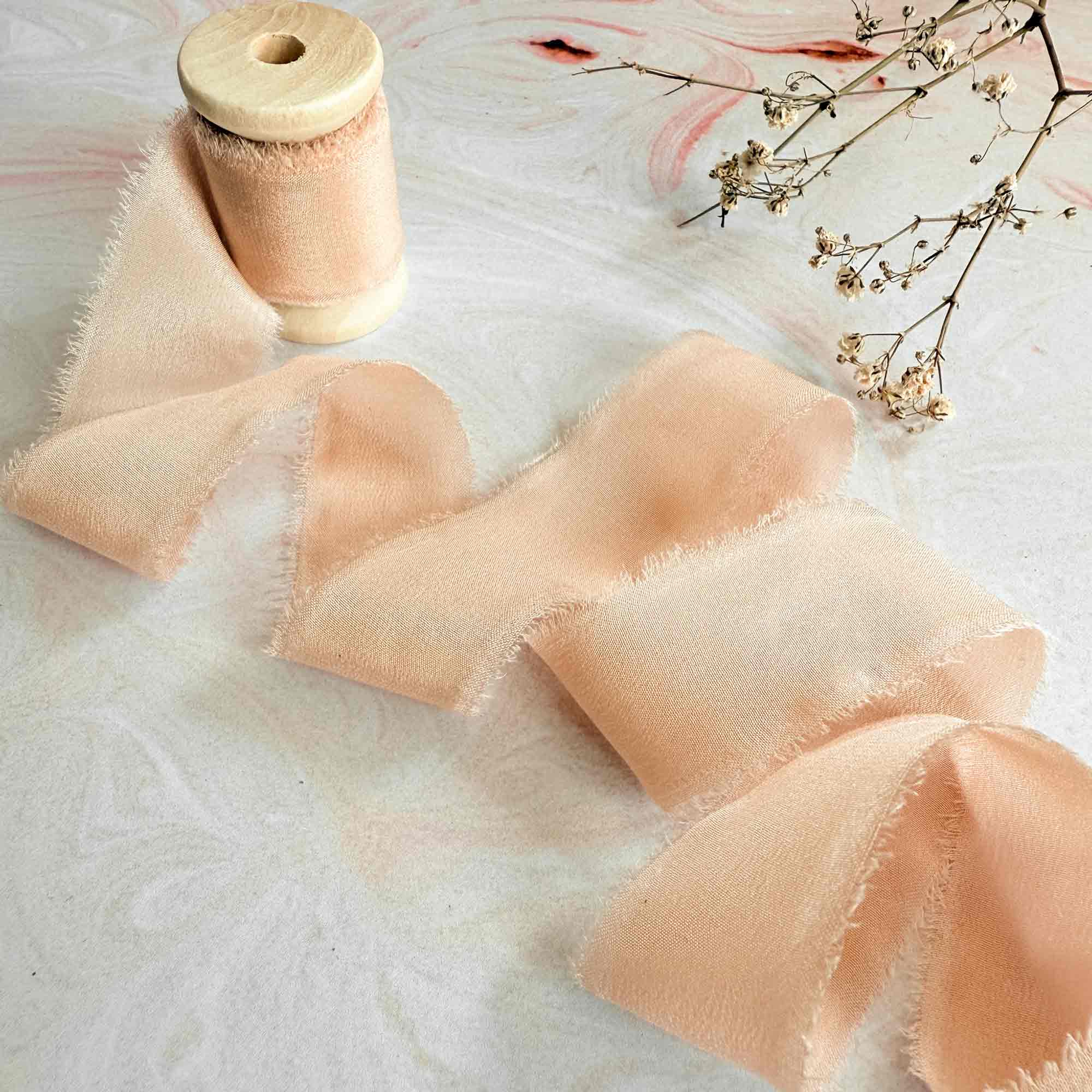 The Natural Paper Company - Vente Ruban – emballage cadeau - Ruban de soie en pêche | Rouleau de 5 mètres de ruban de soie4