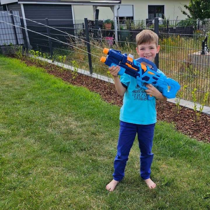 alldoro GmbH – Großhandel Klassisches Spielzeug – Kinder – Water Power Wasserpistole 60 cm, Reichweite 8 m, 530 ml5