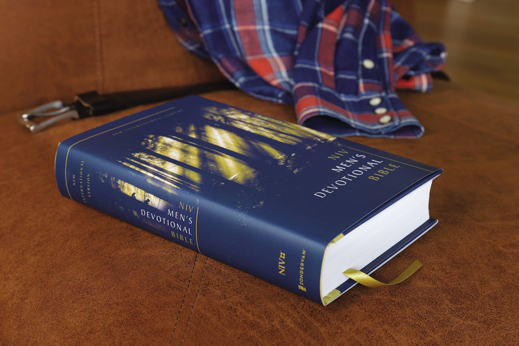 HarperCollins Christian Publishing - Wholesale Religion - NIV Men's Devotional Bible, Hardcover1