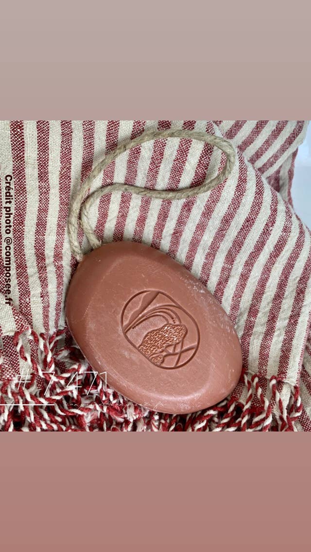 Aqui d'Aia – wholesale Bar Soap – Pebble soap on rope with Musk, Myrrh and Amber 200g3