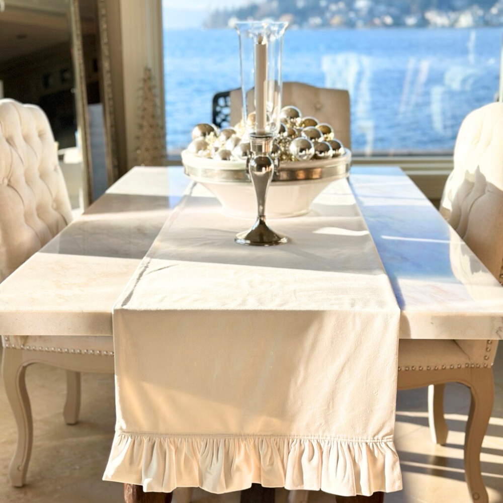 Arte Italica & Crown Linen Designs – Großhandel Tischläufer – Sneaker aus Samt mit Volant - Neue Farbe2