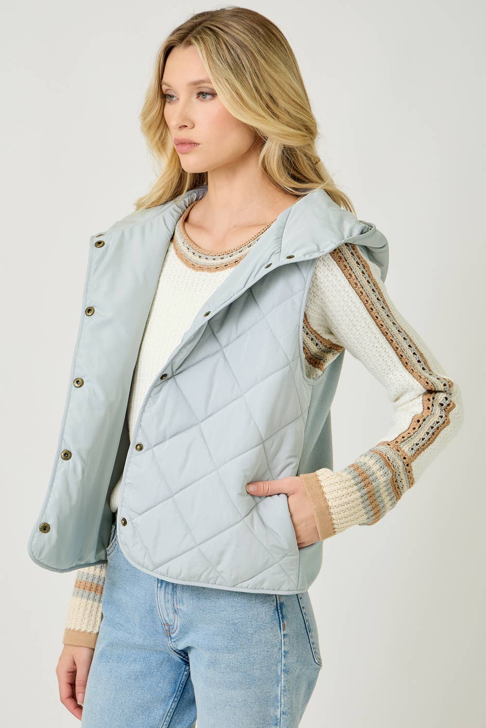 Mystree - Wholesale Outerwear Vest - Women's - 61144 Quilted Puffer Hoodie Vest19