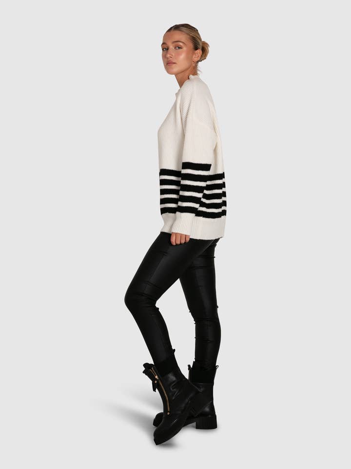 belle & bloom - Wholesale Knitted jumper – Women′s - Everything I Do Oversize Striped Knit - Black White2