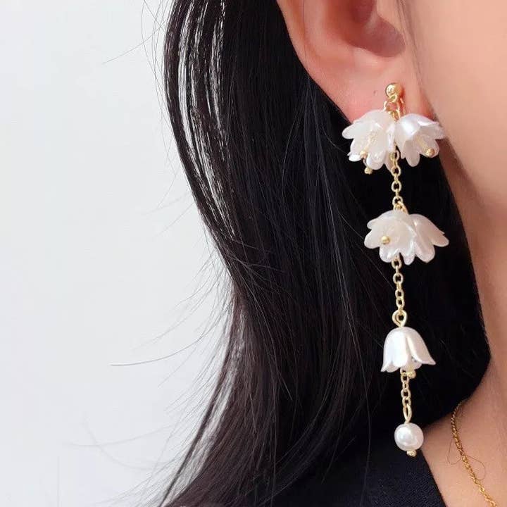 Haengseongworkshop - Wholesale Stud/Post Earrings - 18K Gold Plated Bell Flowers White Flora Drop Glass Pearls Earrings3