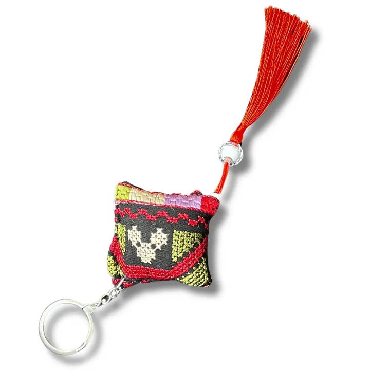 Palestinian Elegance - Vente Porte-clés – femme - Accessoires Porte-clés Tatreez Assortis – Design de Broderie Palestinienne Authentique2