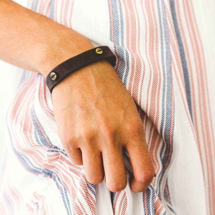 Connected Bracelet - Antique Brass for wholesale by Giving Bracelets