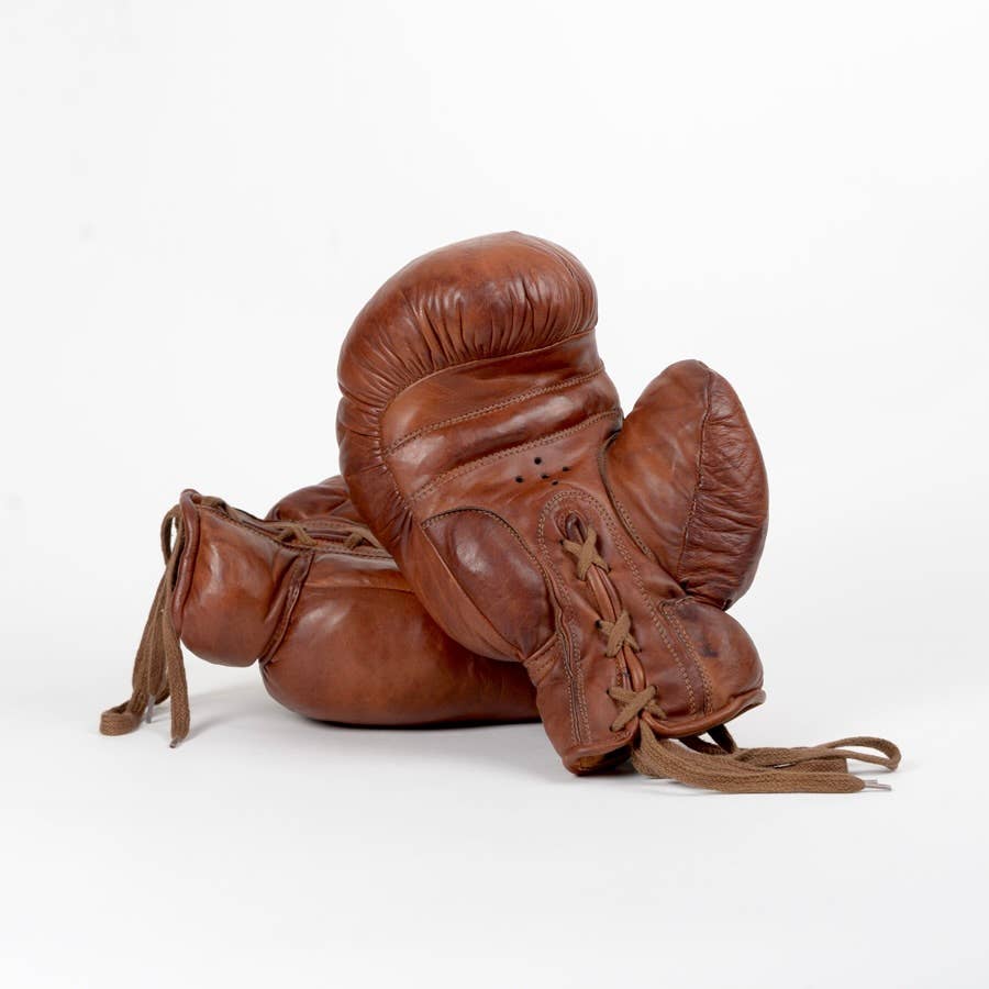 John Woodbridge Makers - Wholesale Decorative Tabletop Object - VINTAGE LEATHER BOXING GLOVES 192010