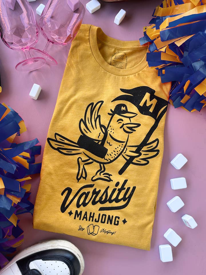 Varsity Bird Bam || Style unisexe T-shirt inspiré du Mahjong Varsity pour la vente par Yay Mahjong