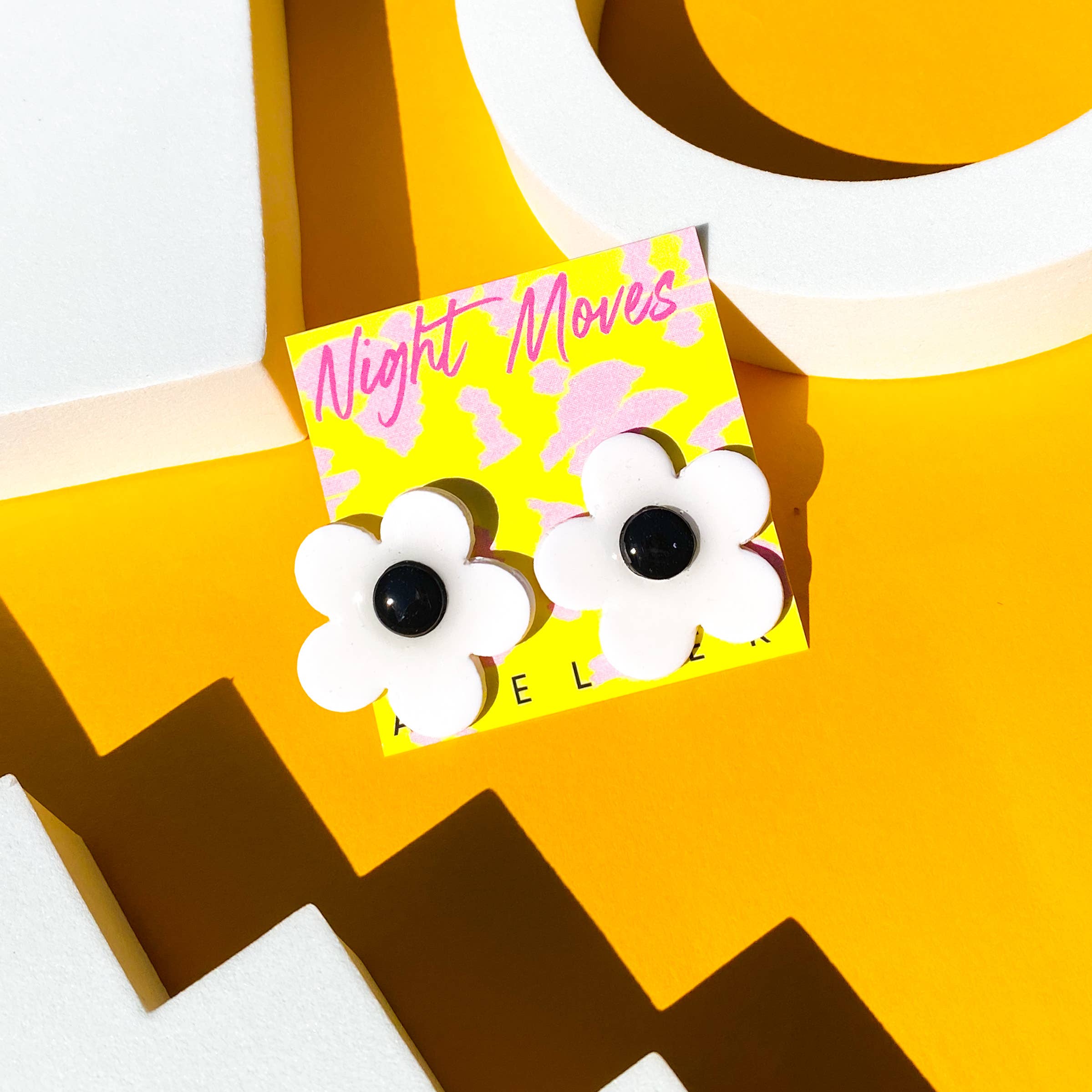 Night Moves Atelier - Wholesale Stud/Post Earrings - Polymer Clay Retro Daisy Stud Earrings2