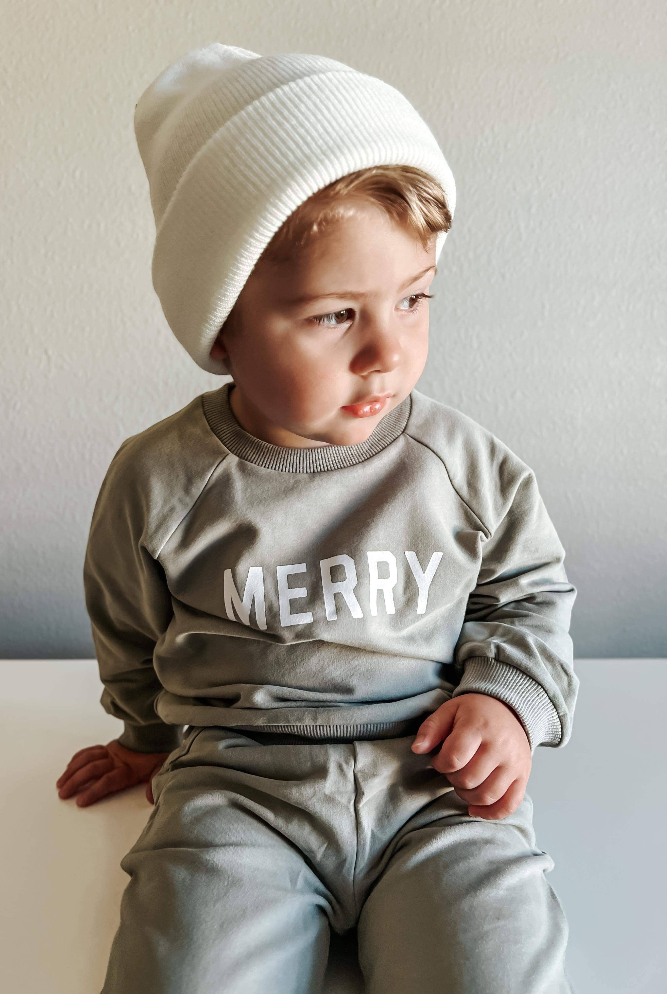 Little Joy Co. – wholesale Top & trouser set – Kids – Merry Graphic Organic Cotton 2pc Jogger Set8