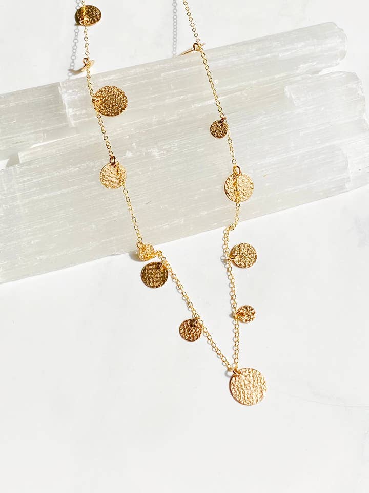 Collier-short disque de grès pour la vente par Bonnie Boardman Jewelry