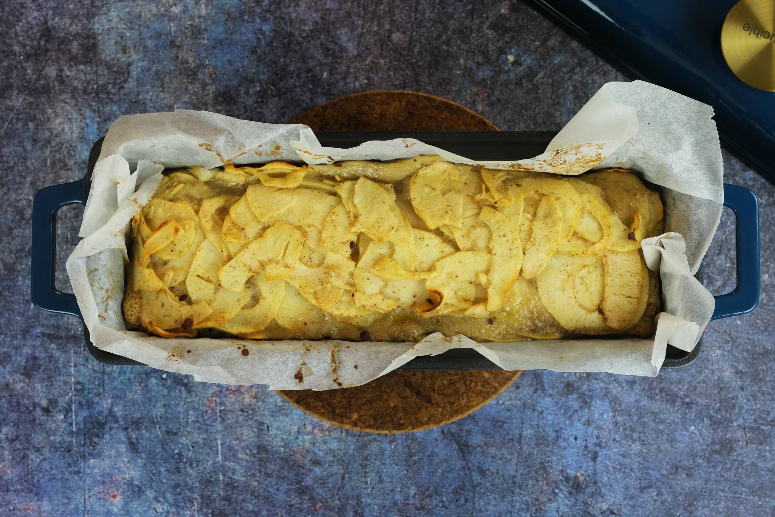 Crucible Cookware - Wholesale Bread Pan - Enameled Cast Iron Bread Pan with Lid - Dark Teal Blue 6