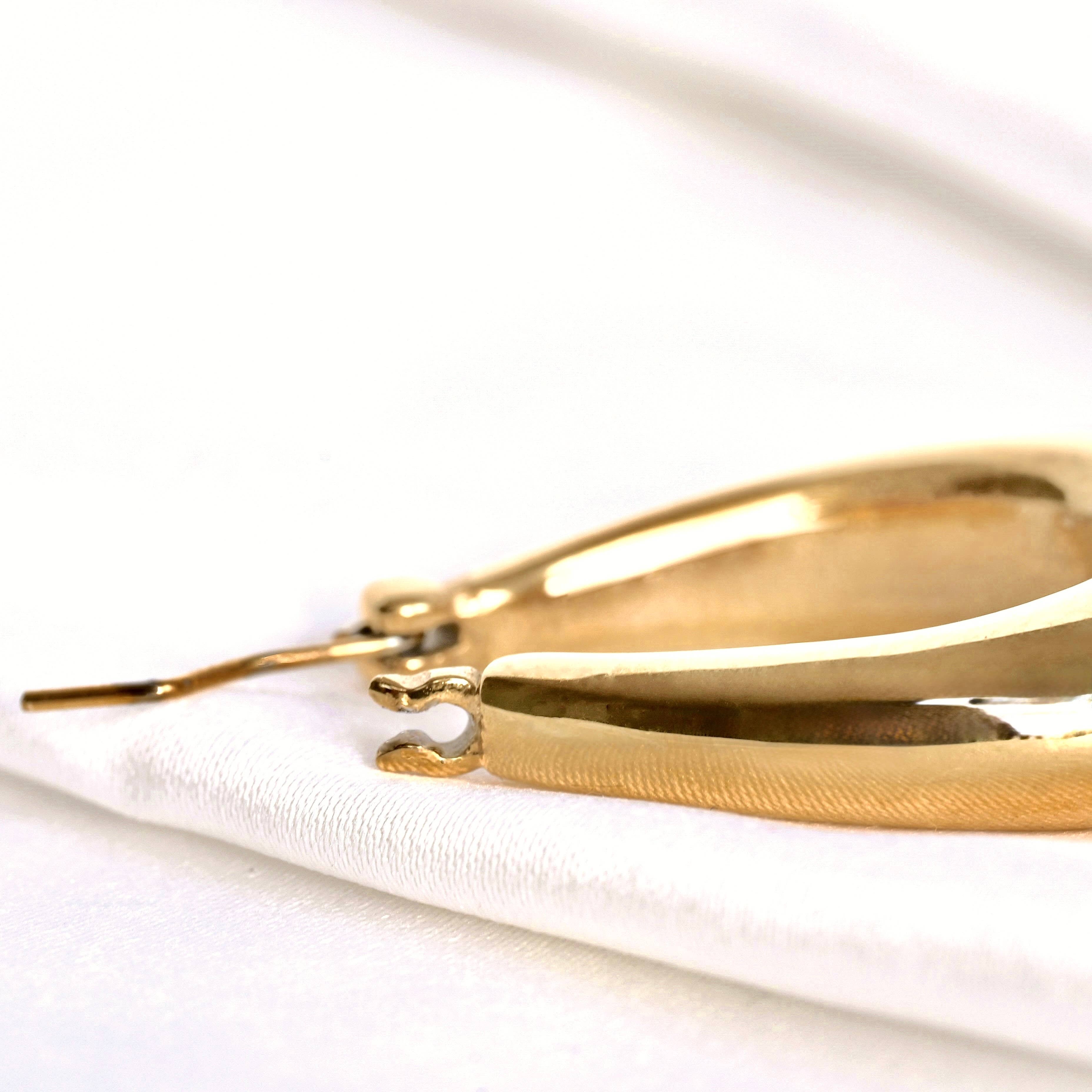 Blueyejewelry - Wholesale Hoop Earrings - Chunky Gold Hoops - Lightweight Oval Hoop Earrings2