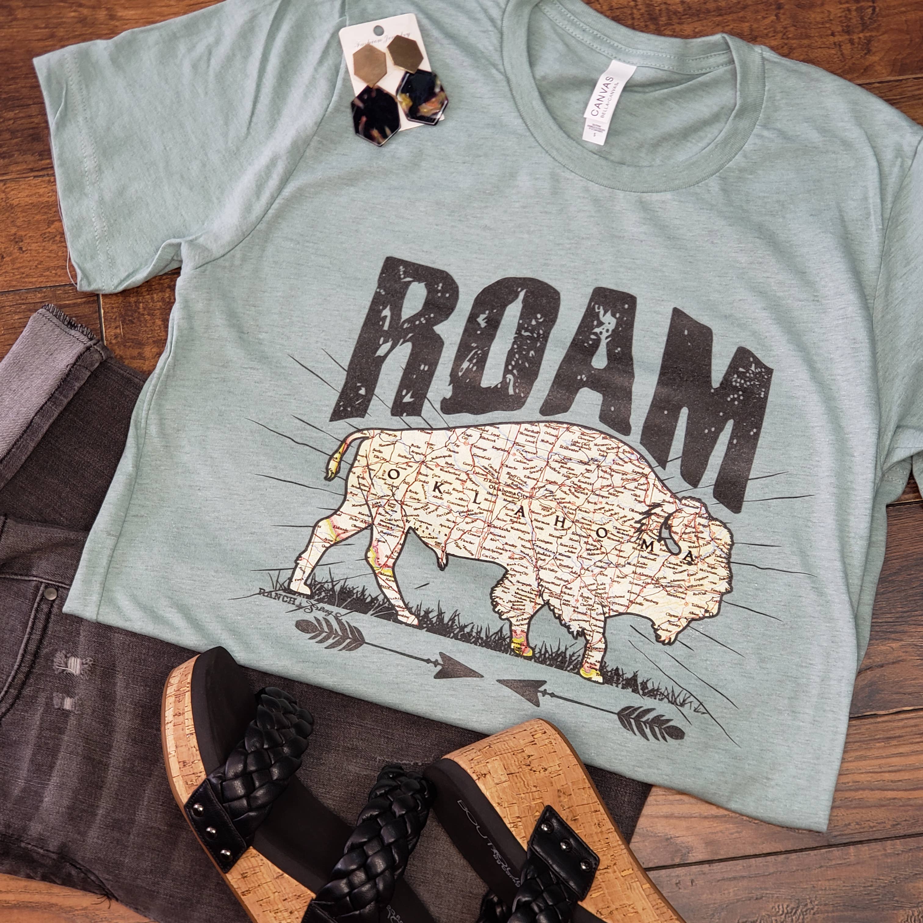 Ranch Swag - Wholesale T-Shirt (Graphic) - Unisex - Buffalo Roam Graphic Tee