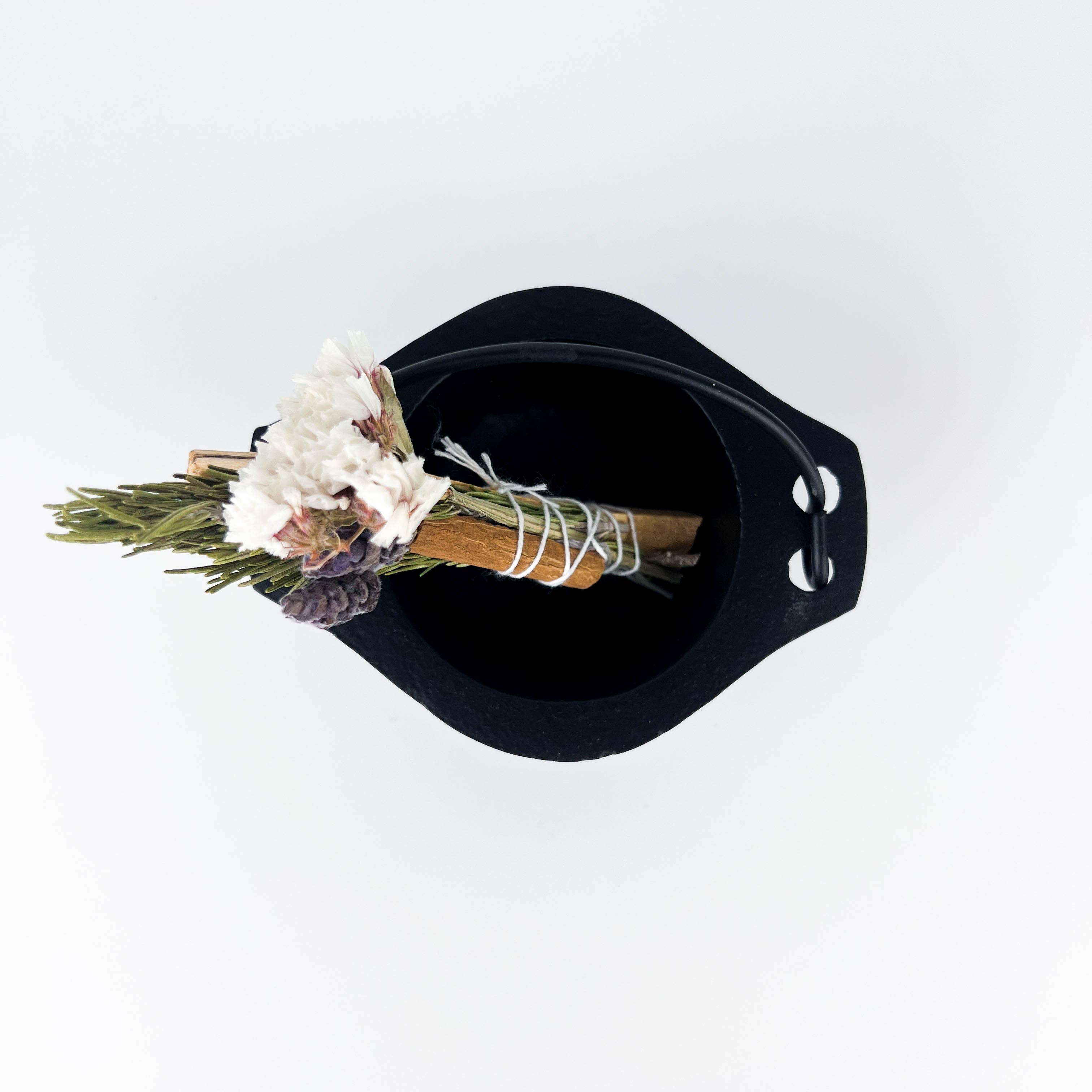 GREENROOTS USA LLC - Wholesale Incense Holder - Pentagram Cast Iron Cauldron 3"D5