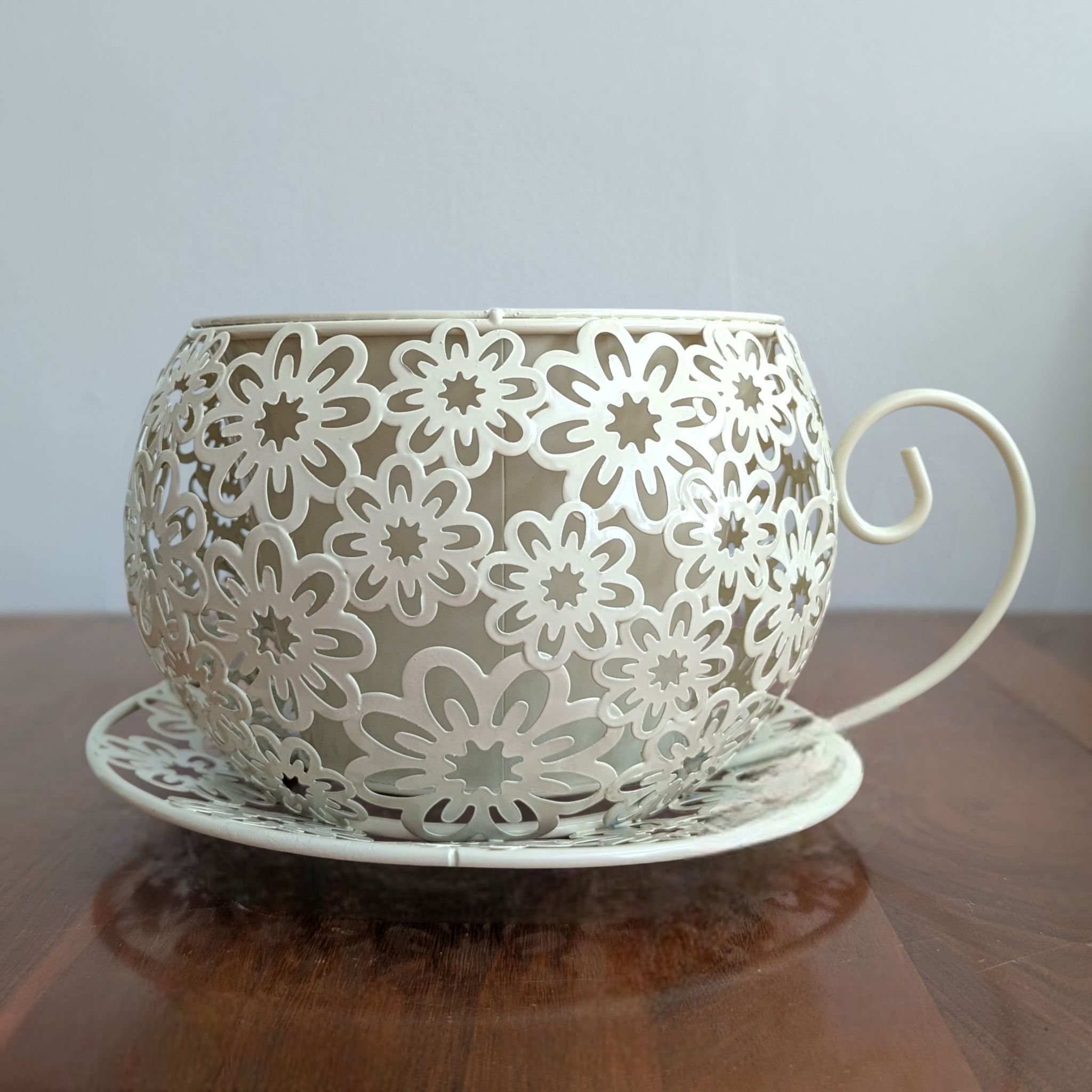 Float2infuse Tea Infuser - Wholesale Retailer Display - Kids & Baby - Giant Ivory Floral Mug | Giant Tea Cup | Ivory | Display Cup1