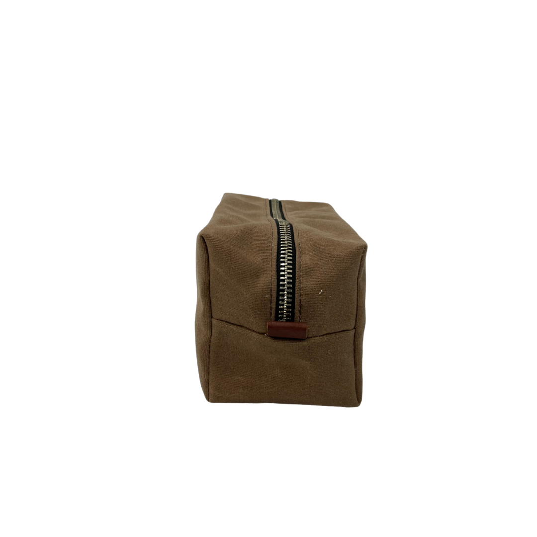 Steele Canvas Basket Corp. – wholesale Toiletry bag – Unisex – Brown Waxed Canvas Dopp Kit2