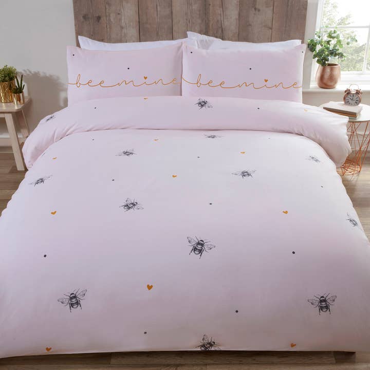 Rapport Home Furnishings Limited – wholesale Bedding set – Bee Mine Duvet Set