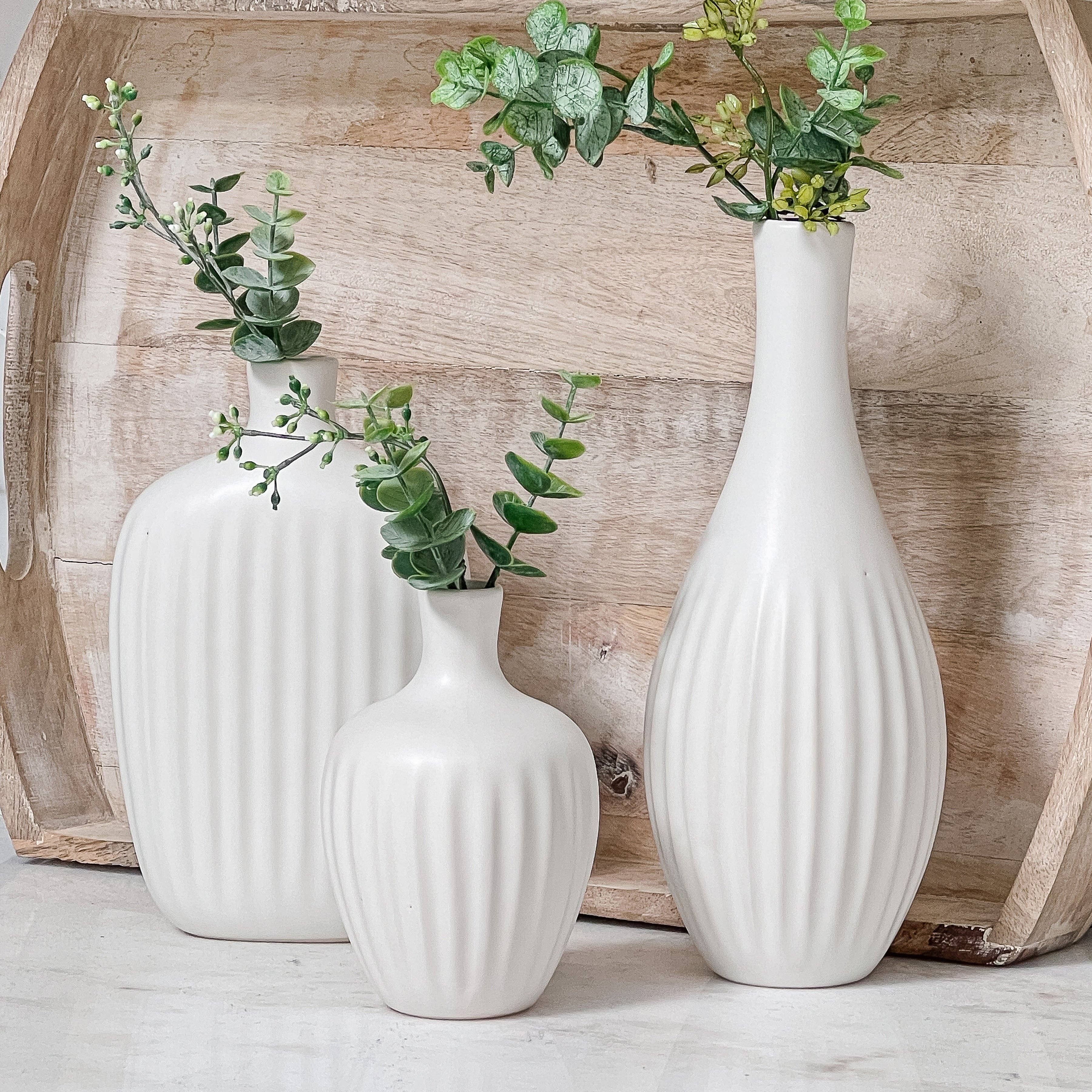 Kate Aspen - Vente Vases - Vase minimaliste en céramique texturée blanche (lot de 3)1