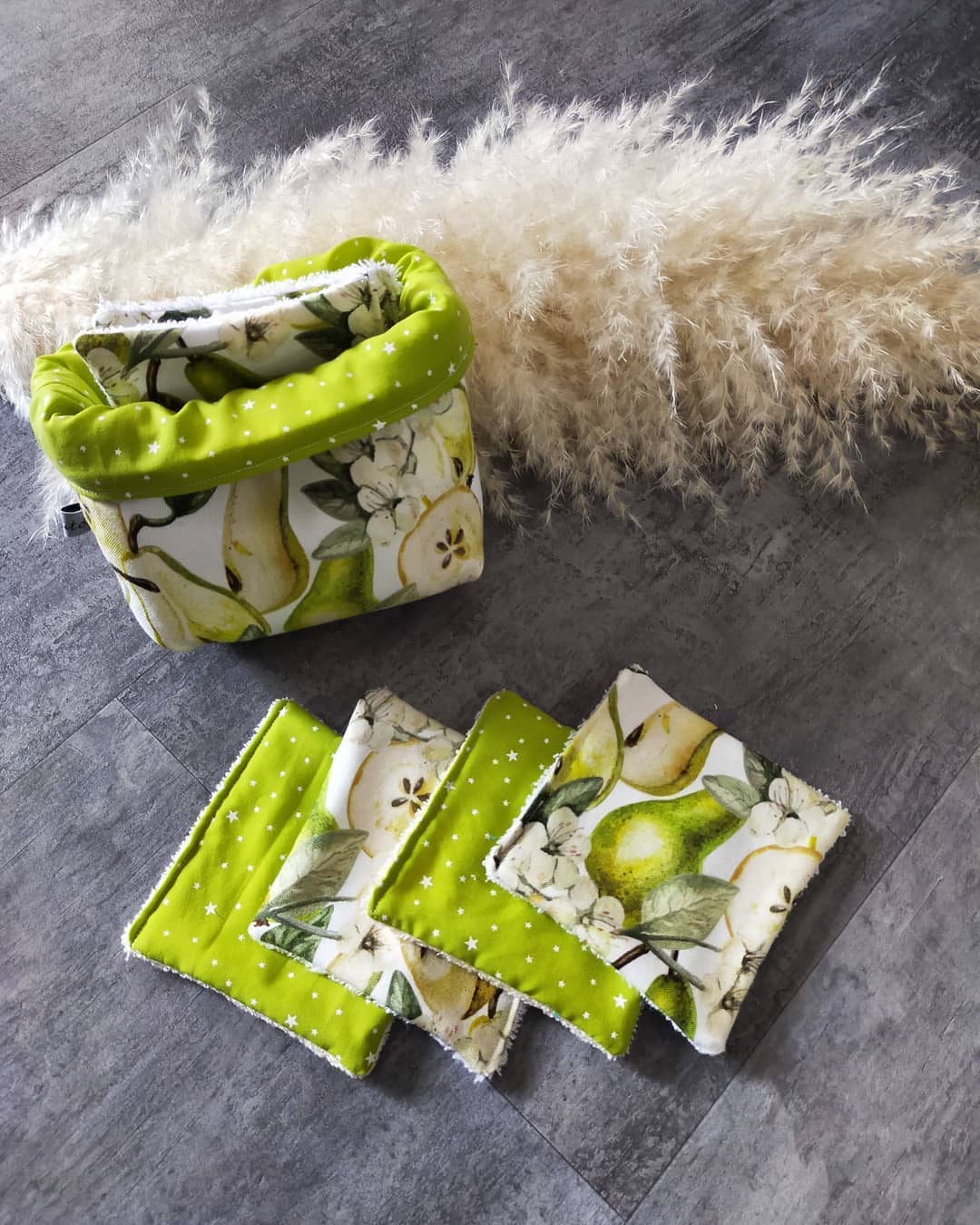 LES PETITS TITOUS - Wholesale Makeup Remover - BASKET SET AND SET OF 8 ASSORTED WASHABLE WIPES15