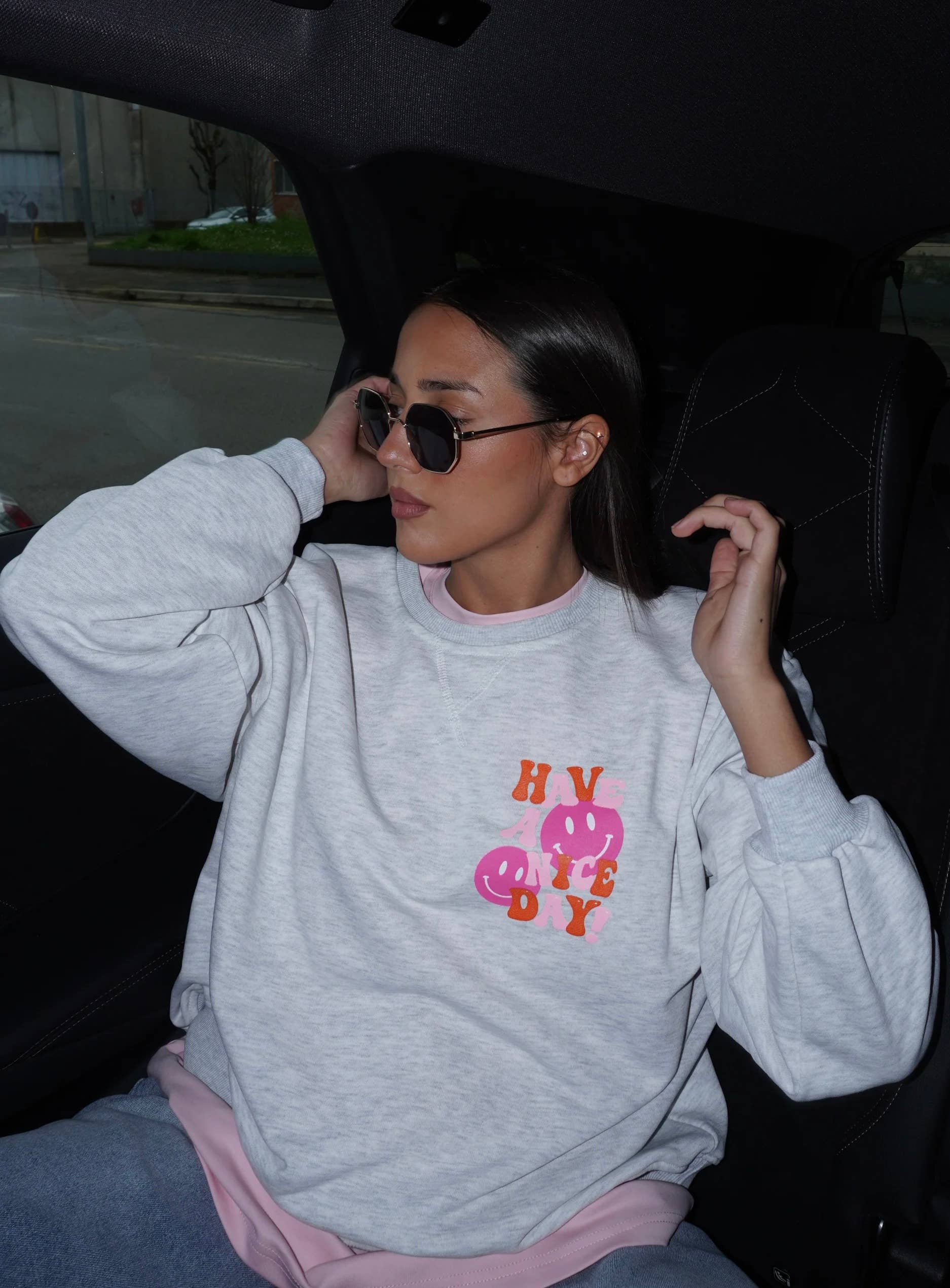 Chilli Girl Collection – wholesale Sweatshirt - Dam – Tröja med rund halsringning och smiley-tryck10