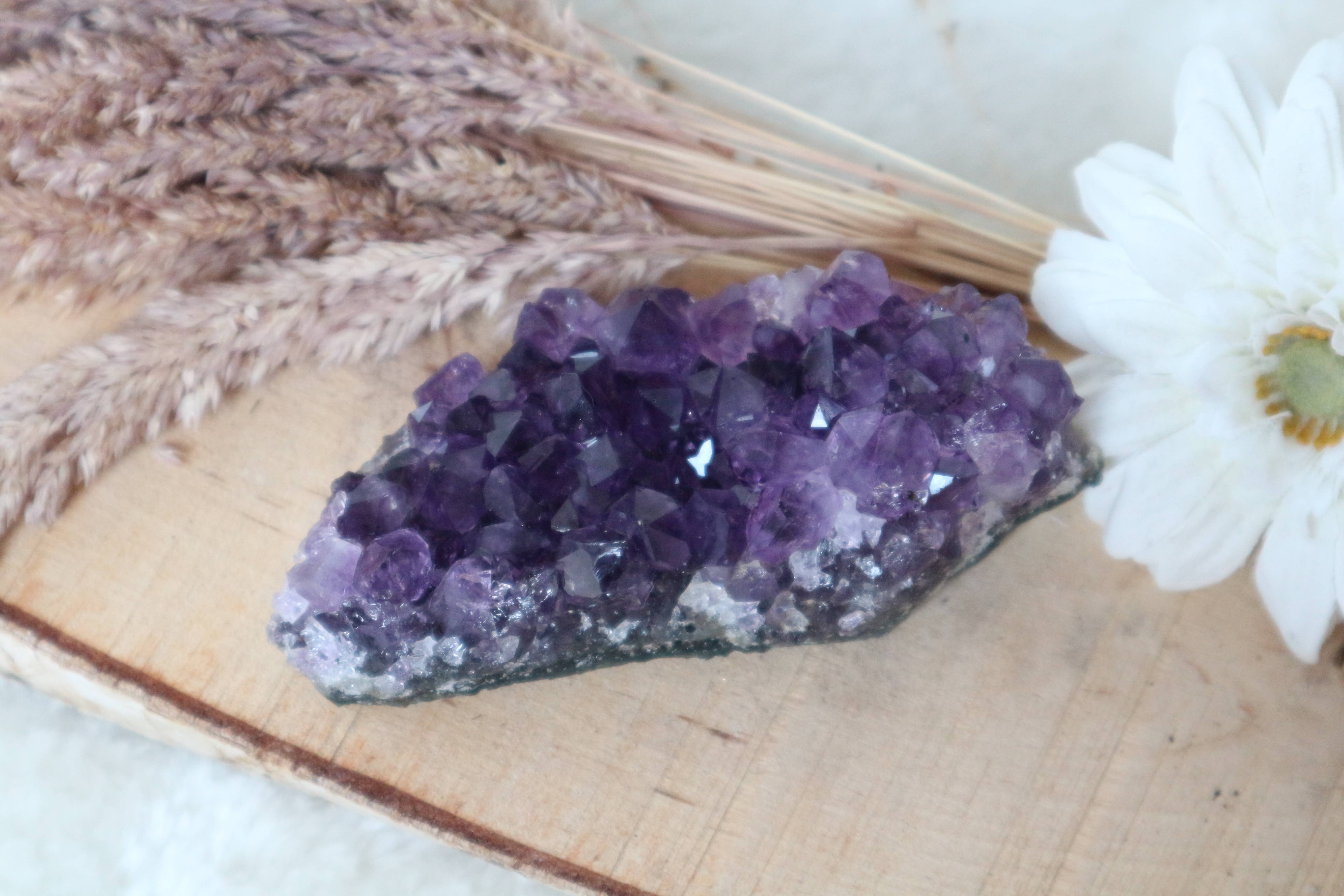 OnlineMineralen.nl - Wholesale Spiritual Stone/Crystal - Amethist clusters (Middel A kwaliteit)1