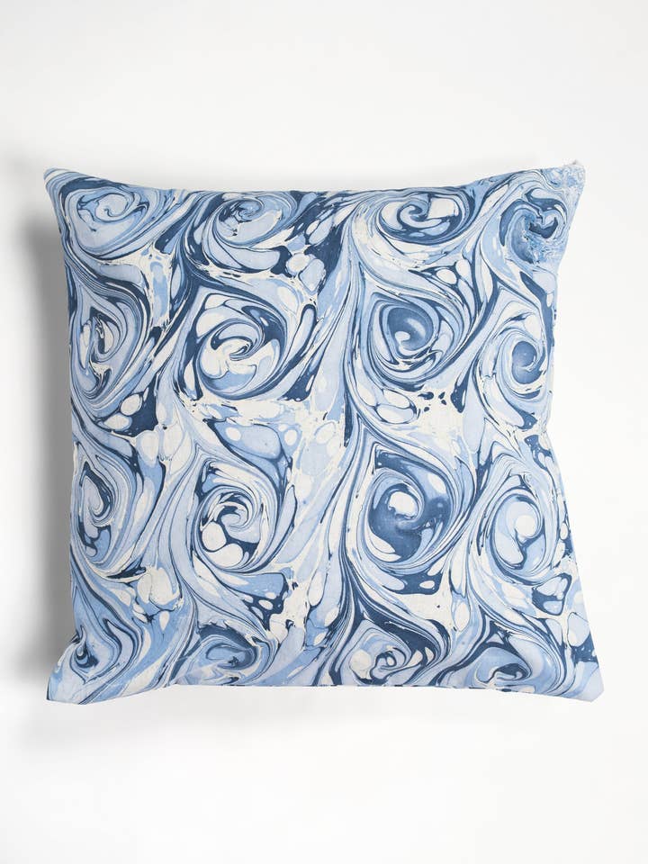Cojín cuadrado marmoleado a mano con diseño de olas del océano, 50x50 cm para venta al por mayor de Inner Child