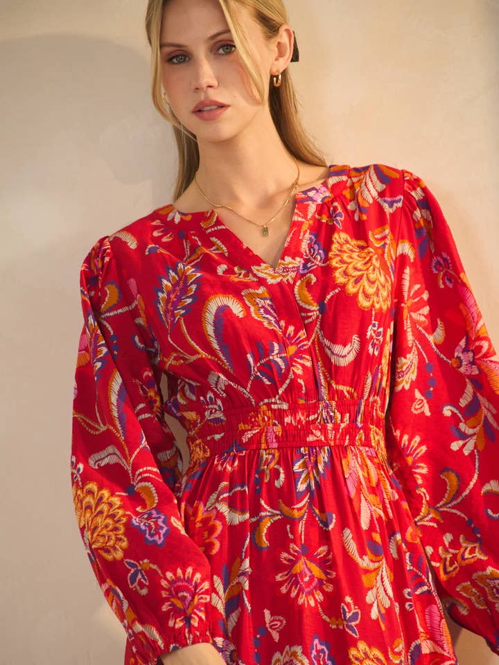 Vestito midi a maniche lunghe con stampa floreale e vita elastica per la vendita all'ingrosso da parte di Oddi