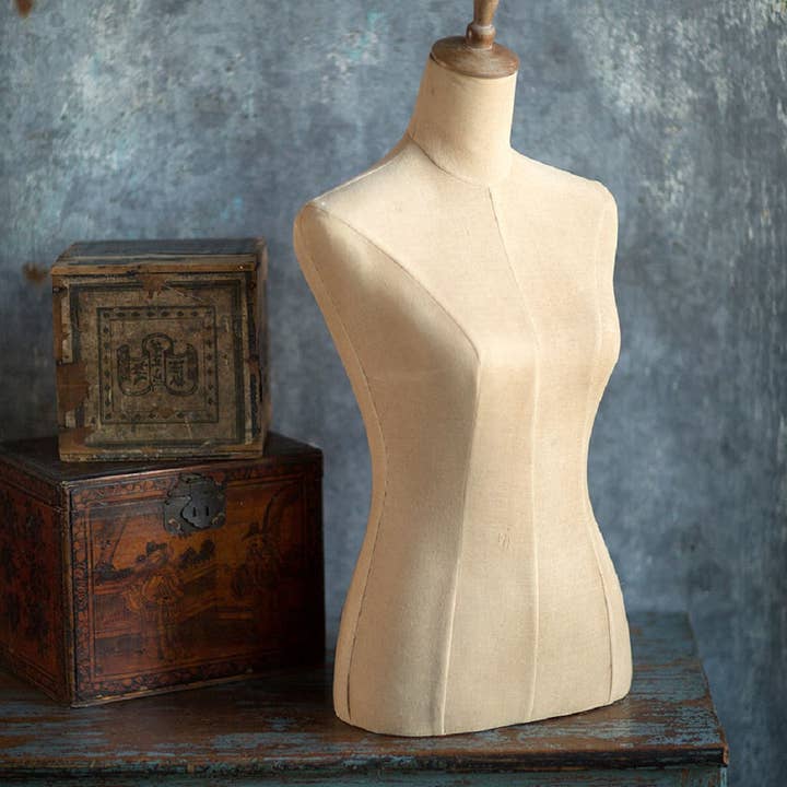 Vagabond Vintage - Wholesale Tafelbladdecoratie - Verstoorde vrouwelijke torso tafelblad