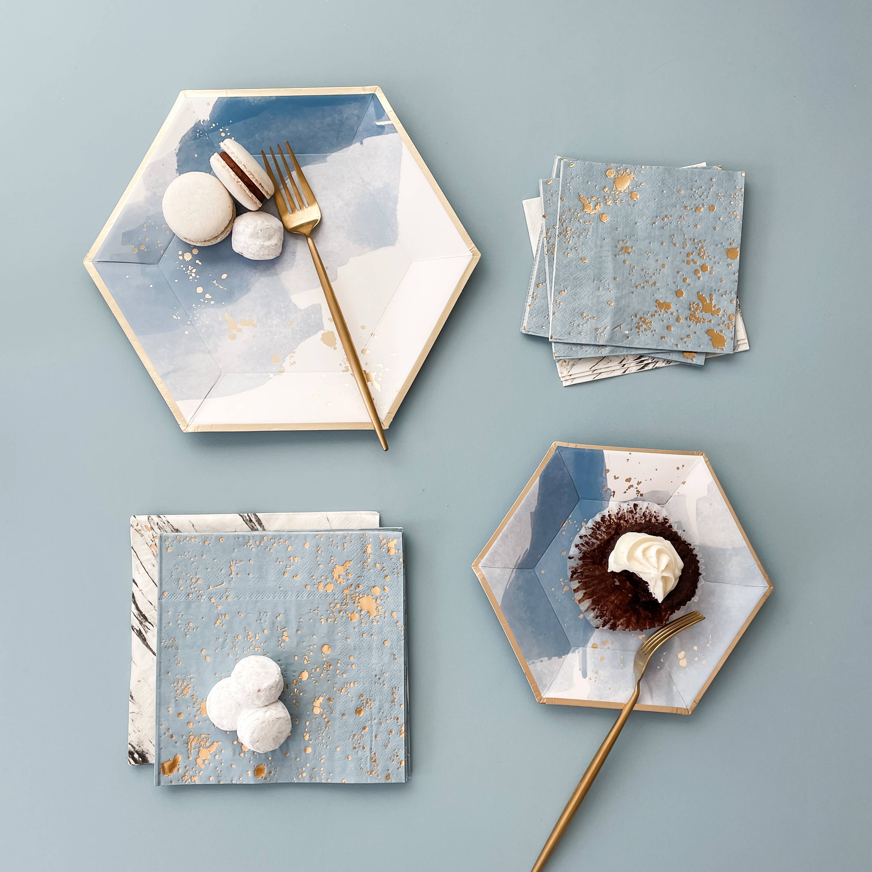 Harlow & Grey – Großhandel Einwegteller – Malibu - Kleine blaue Aquarell-Pappteller5