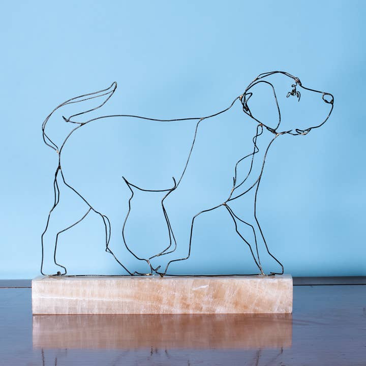 Promenade Labrador op cappuccino of zwarte onyx basis voor wholesale door PROFILO BY ANDREW VIANELLO