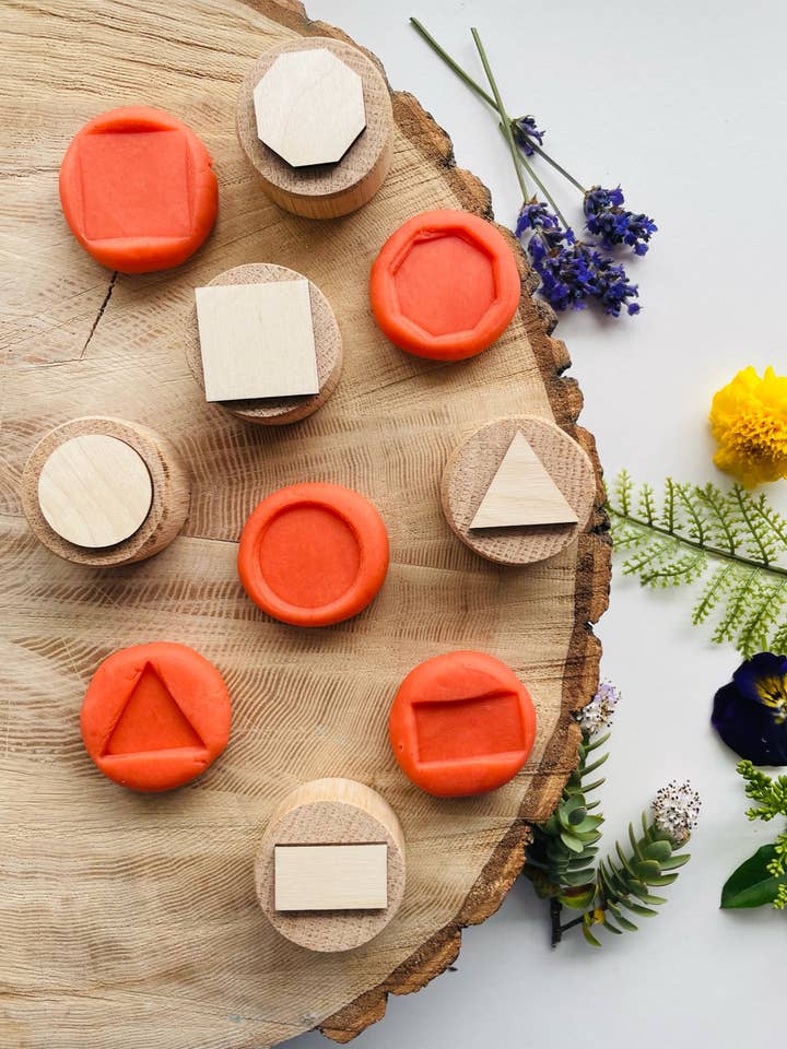 Tampons Chêne pour la vente par Curiosity Corner