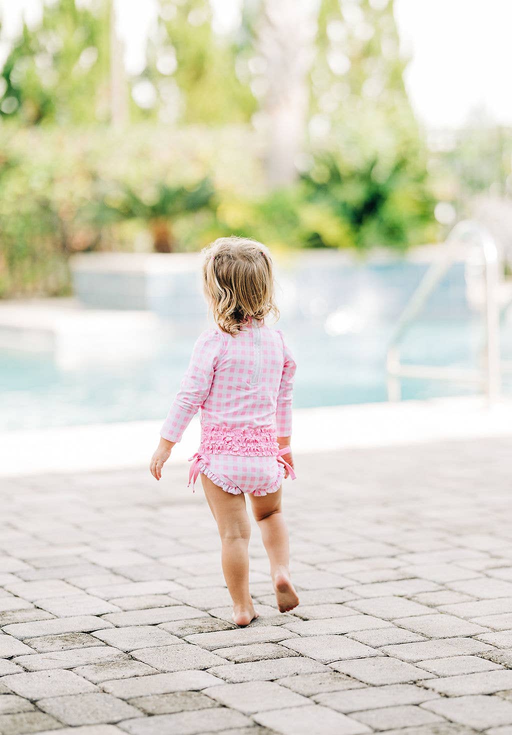 Sugar Bee Clothing - Vente Maillot de bain une pièce – enfant - Maillot de bain fille - Bas à volants - Vichy rose1