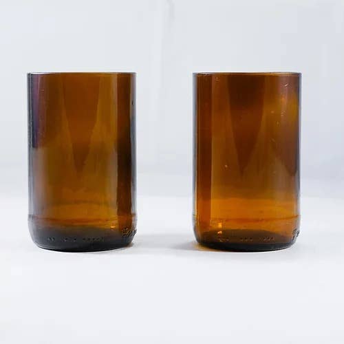 WAS A BOTTLE - Venta al por mayor Vaso/copa - Vasos de ámbar hechos de botellas de cerveza grandes.